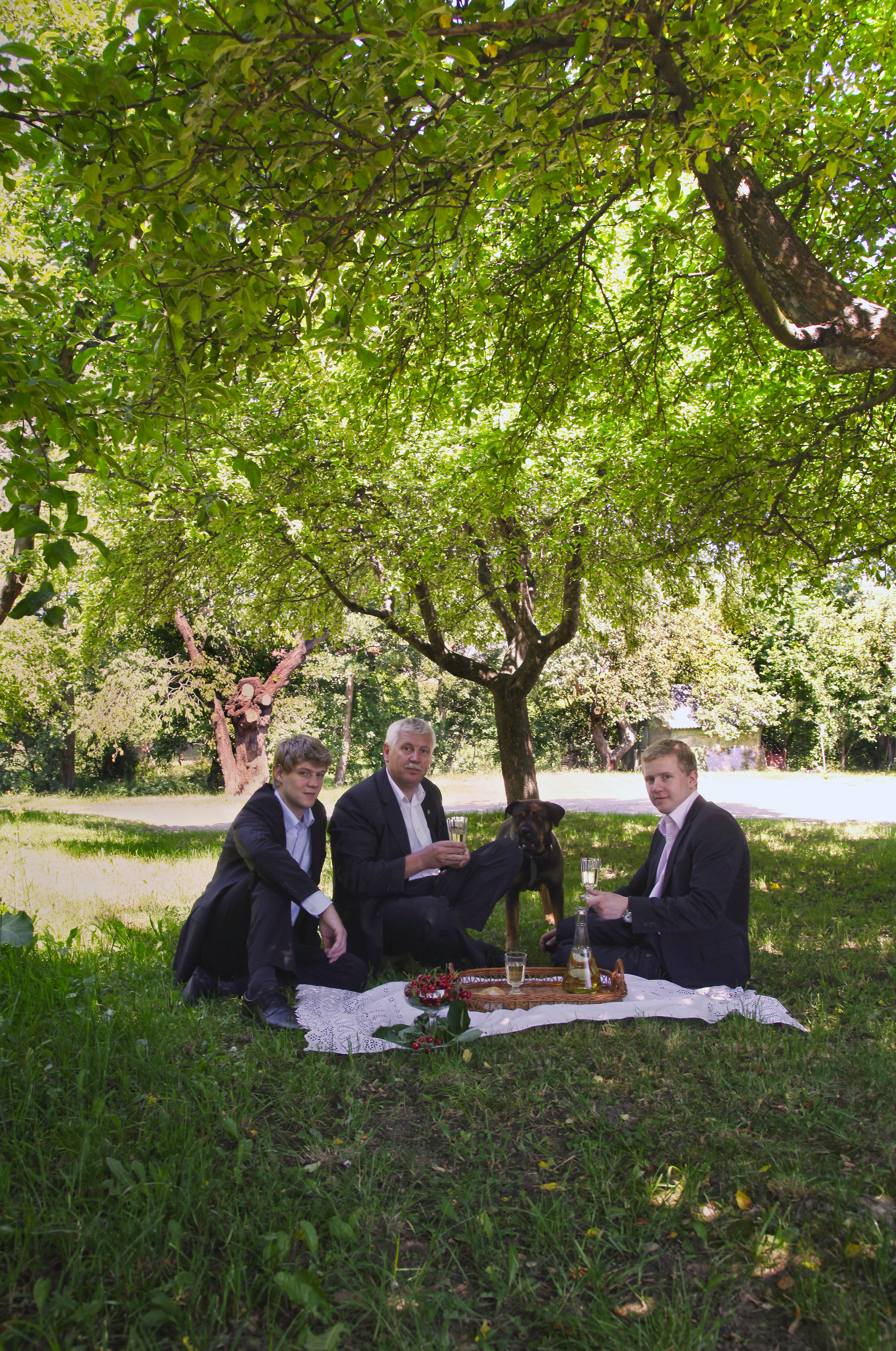 Sodoma 2010 Ranajky v trave